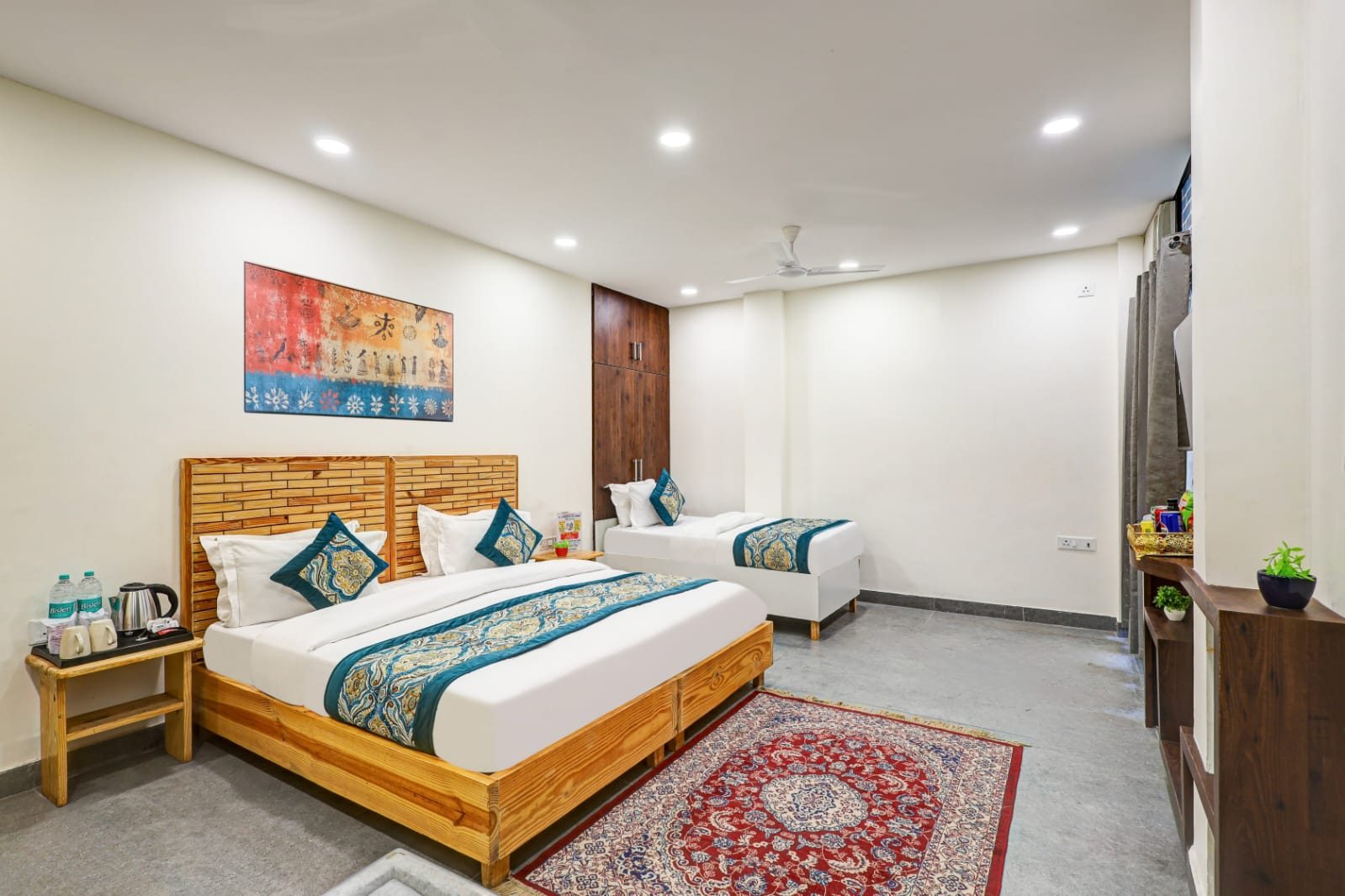 Triple Suite with Balcony preview 2