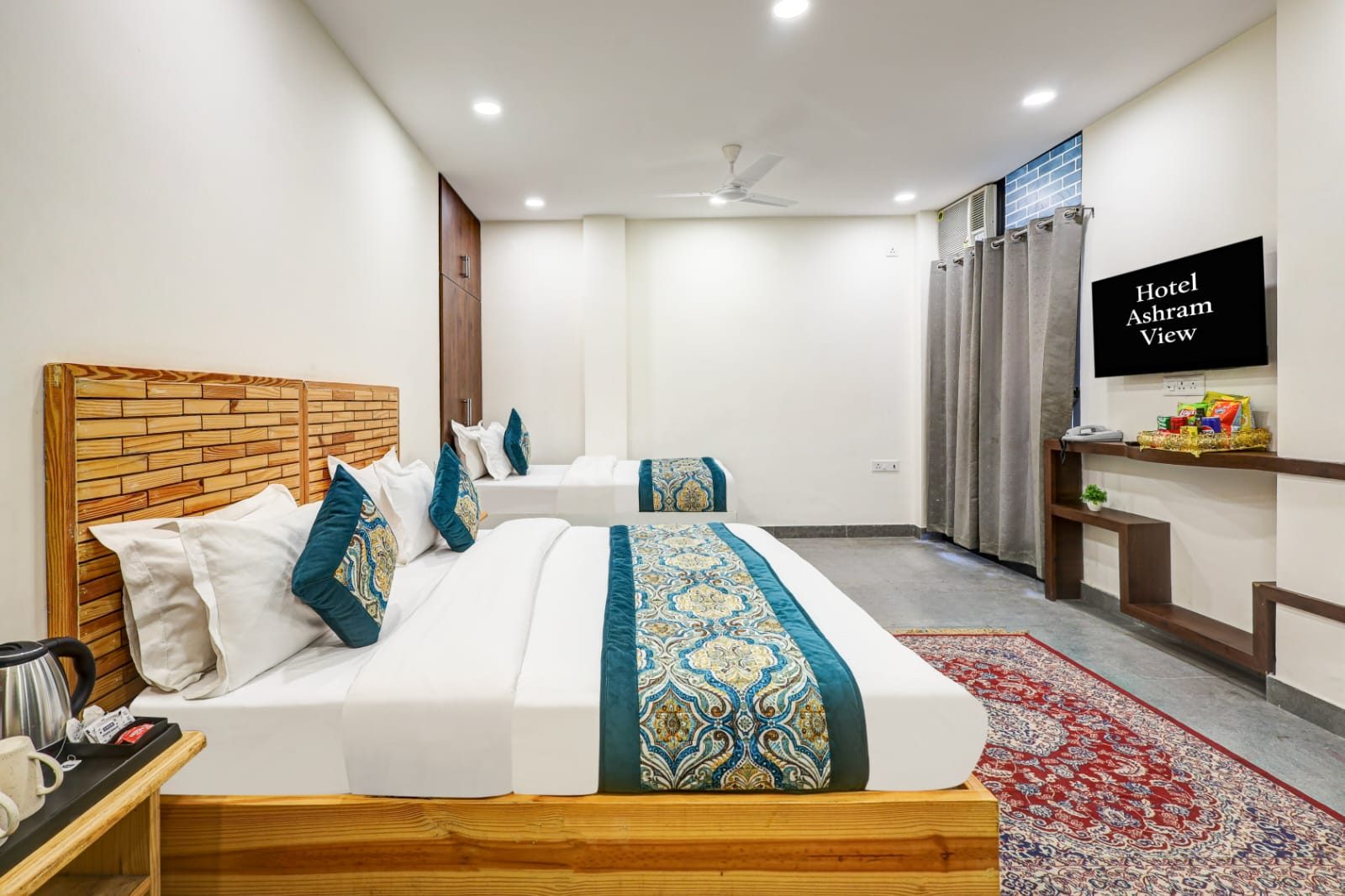 Triple Suite with Balcony preview 3