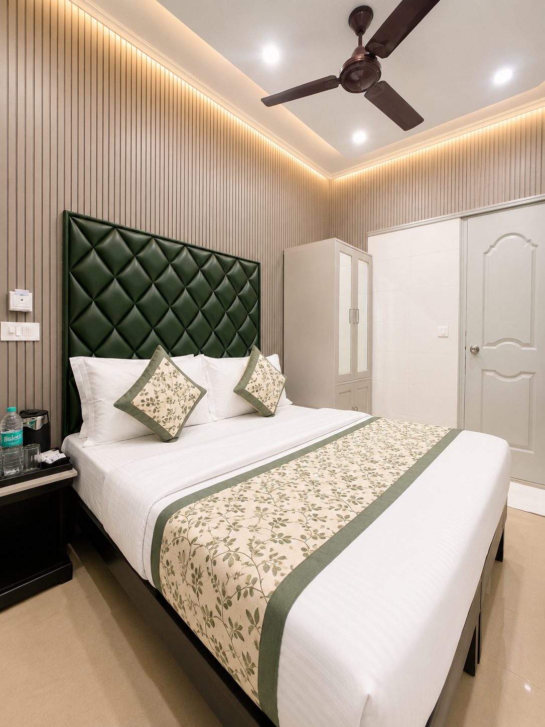 Economy Double Room preview 3
